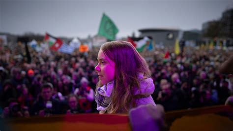 Filistinlilere Dayan Ma Mesaj Veren Iklim Aktivisti Greta Thunberg In