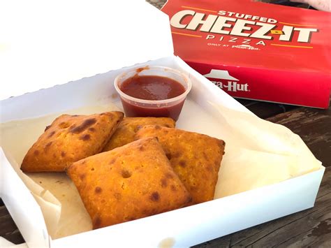 WATCH: We tried the Pizza Hut stuffed Cheez-It pizza - OnMilwaukee