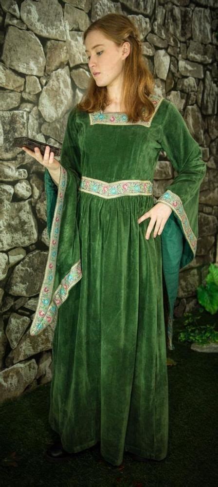 Medieval Dress Green Womens Noble Peasant Maiden Middle Age Historical