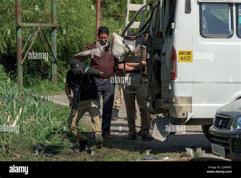 Srinagar India 06th Apr 2022 Indian Forces Inspect Partially