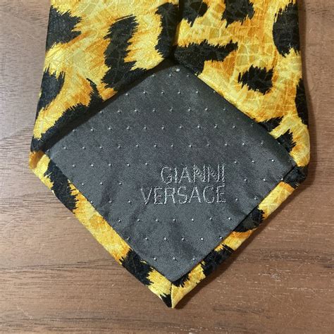 1円〜 Gianni Versace ジャンニ ヴェルサーチ ヴィンテージネクタイ イタリア製 メデューサ 虎 黄ベース シルクネクタイ