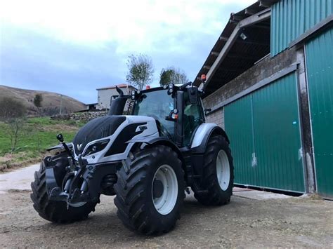 Agrícola Patricio Entrega Valtra T174ev Unlimited Tractorpasión