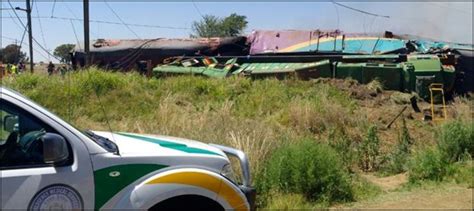 12 dead, 180 injured in South Africa train crash