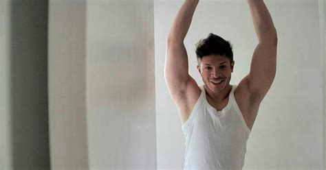 Puberdade GAY Só macho gostosos suvacos axilas masculinas
