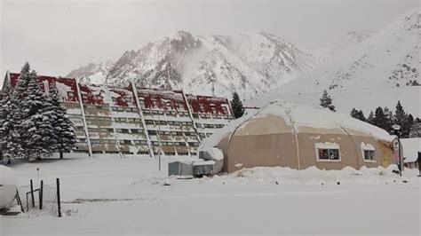 Todo blanco los videos de la primera gran nevada del año en Las Leñas