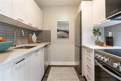 Roselawn Apartment In Toronto Rentboard