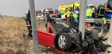 Toledo Tres Heridos Al Chocar Su Coche Contra Un Panel De Tr Fico En