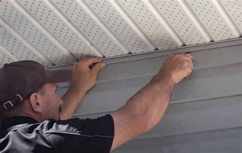 How To Remove Vinyl Siding Step By Step Tutorial