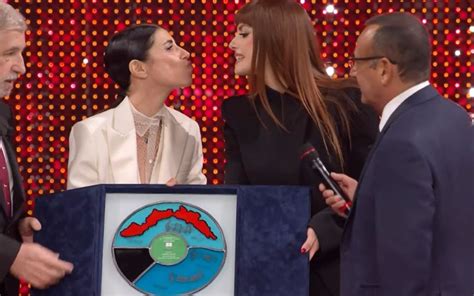 Giorgia E Annalisa Vincono Il Premio Cover Sanremo Al Secondo