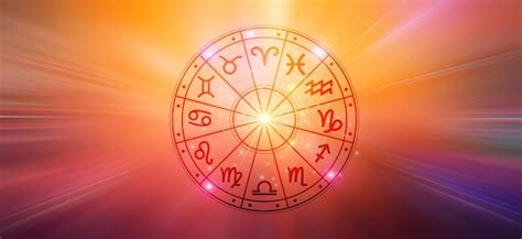 Signos do zodíaco dentro do círculo do horóscopo astrologia no céu