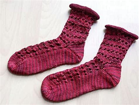 Sommerliche Lochmustersocken Strick Ideen Bestrickende Anleitungen