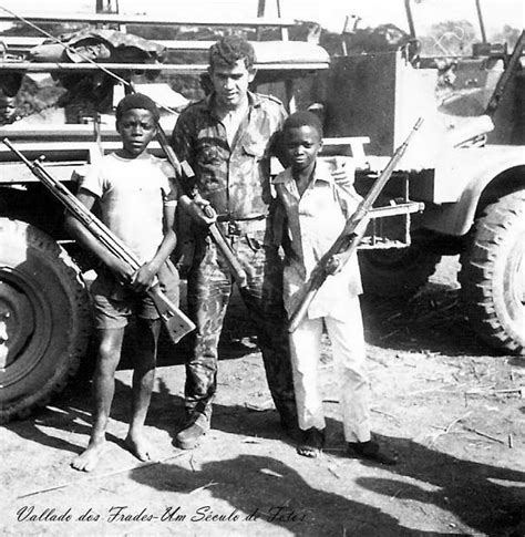 Vallado dos Frades Um século de fotos Na guerra Colonial em Angola 1972 74