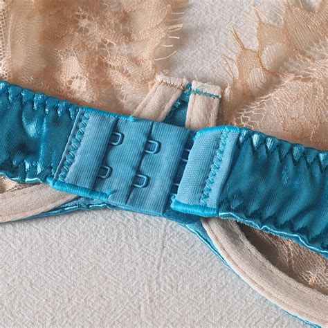 Sexy Luxury Lingerie Set Women Piece Satin Patchwork Delicate Seamless Underwear Kiss See