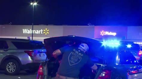 Walmart Shooting Worker At Chesapeake Va Store Kills 6 Employees