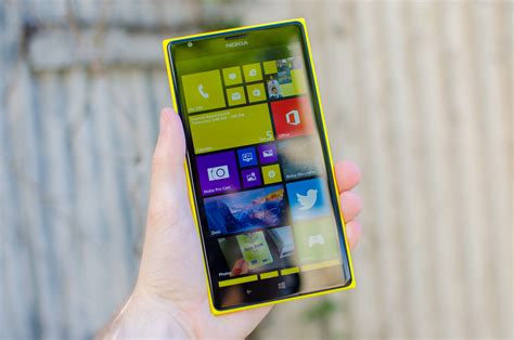 Nokia Lumia 1520 Review Photo Gallery - TechSpot