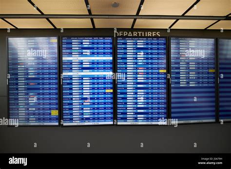 Airport Screen Us Hi Res Stock Photography And Images Alamy