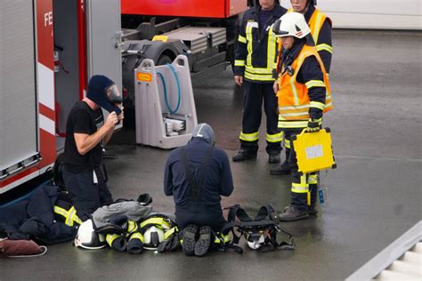 Brand In Gewerbebetrieb Ausbildung Der Fw H Ringhausen Sachsenhausen