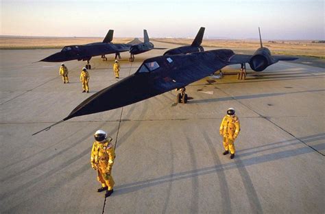 Two SR-71 Blackbirds and pilots, such beautiful sight! Perfect example ...