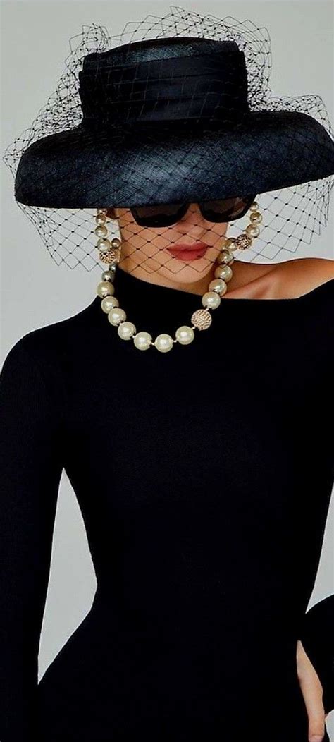 Pin by ツﻬஐﻬ 🅳🆁🅰🅲🆄🅻🅰 ﻬஐﻬツ on 𝐇𝐚𝐭𝐬 | Chic outfits, Classy hats, Hat fashion