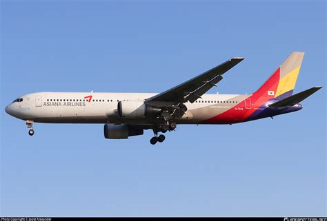 Hl Asiana Airlines Boeing E Photo By Joost Alexander Id