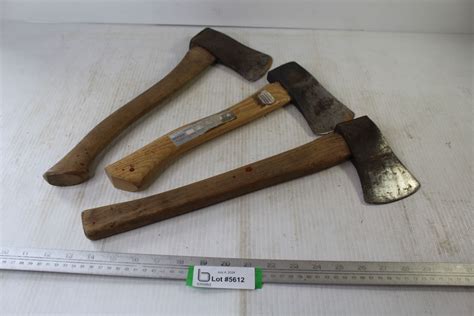 3 Hatchets Bodnarus Auctioneering