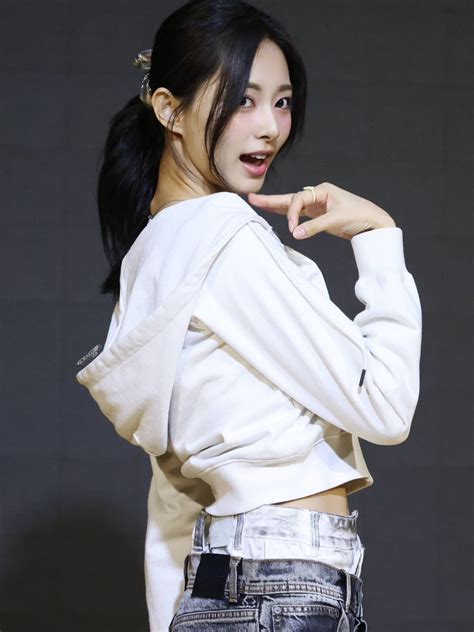 分享 子瑜簽售會美照0914 0921 Twice板 Dcard