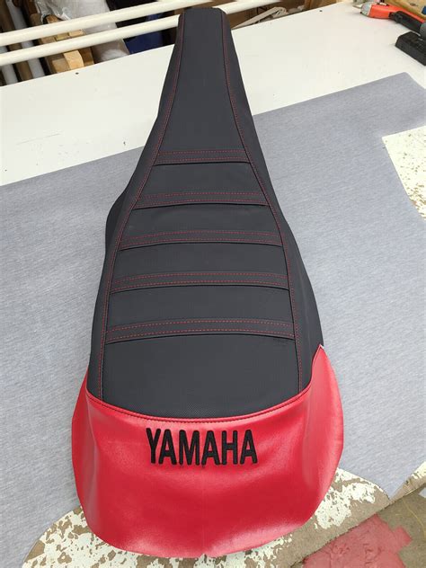 Yamaha Raptor R Atv Seat Cover Strap Gripper Blk Red Ebay