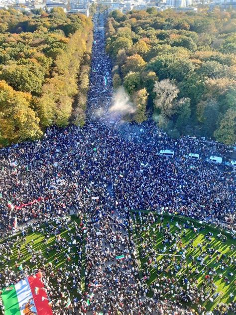 Mahsa Amini 80 mil pessoas vão às ruas de Berlim em apoio a protestos