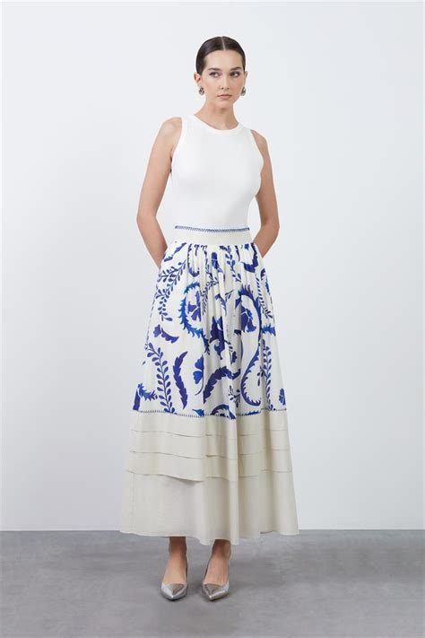 Gizia Wholesale Fashion - Latest Collections and Stylish Clothing Pieces