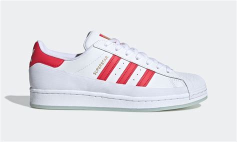 35発売！耐久性とモダンなスタイルで進化を遂げたadidas Originals Superstar Mg “whiteglory Red