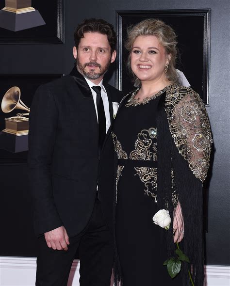 Kelly Clarkson Reveals Garth Brooks' Song Helped Her Cope Amid Divorce