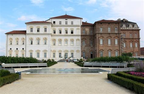 Fachada Barroca De Palazzo Carignano Turín Italia Imagen de archivo