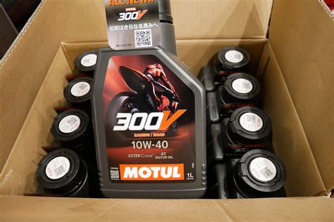 Motul New V Factory Line Road Racing Suzuki Cycle