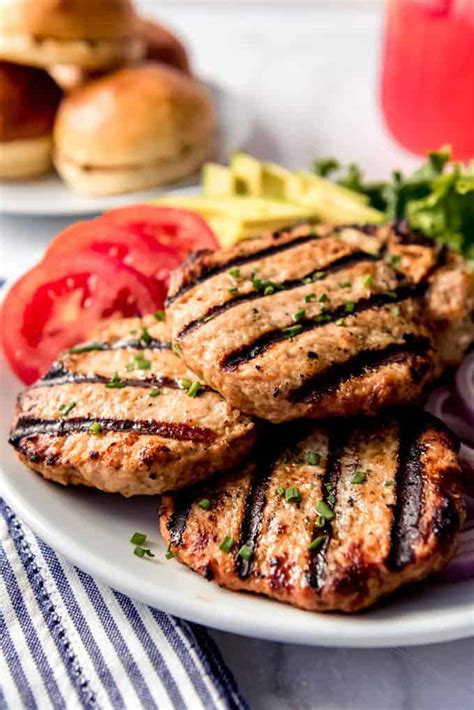 Moist And Juicy Grilled Turkey Burgers House Of Nash Eats