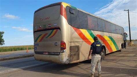 Prf Flagra Nibus Em Condi Es Prec Rias Transportando Pessoas No