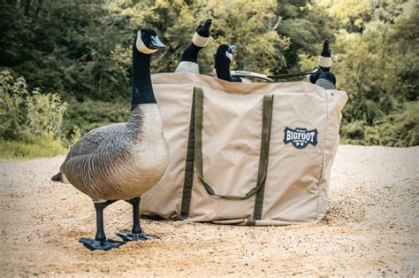 Bigfoot™ Gooseduck Floater Decoy Slot Bag 6 Pocket River Rats Trapping Supplies