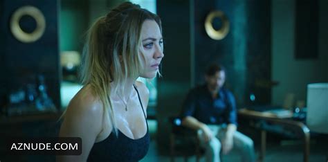 THE FLIGHT ATTENDANT NUDE SCENES AZNude