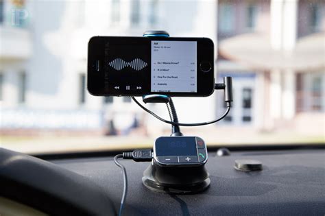 Обзор автомобильного держателя для iPhone с функцией FM-модулятора и ...