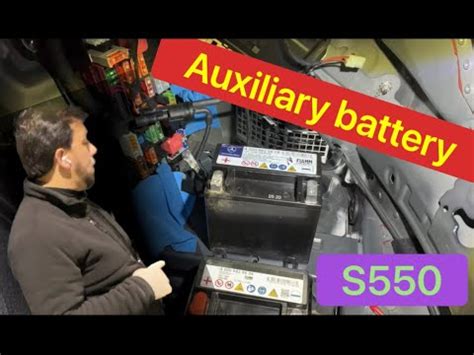 How To Replace The Auxiliary Battery W222 Mercedes Benz S550 W221