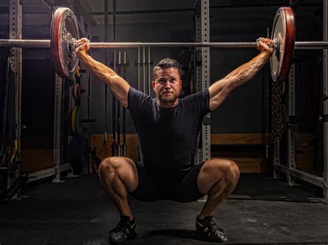 Levantar pesas: lo bueno y lo malo del entrenamiento de fuerza | GQ