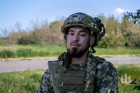 «Російський БТР летів на шаленій швидкості, водій, певно, був ...