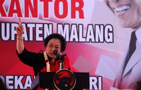 Digempur Hoax Megawati Ingatkan Kader Pdip Tetap Solid