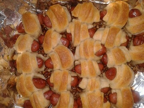 Lil Smokies Wrapped In Crescent Rolls Underneath Is A Mixture Of A 1 2 Stick Of Butter