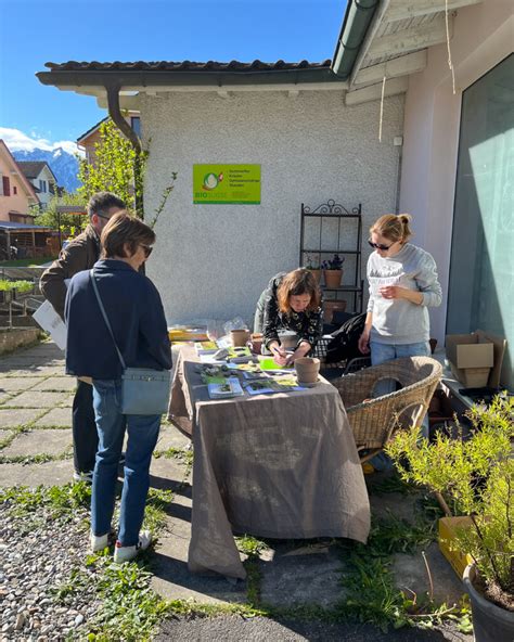 Bevölkerung pflanzt über 2600 heimische Wildblumen Verein PRO RIET