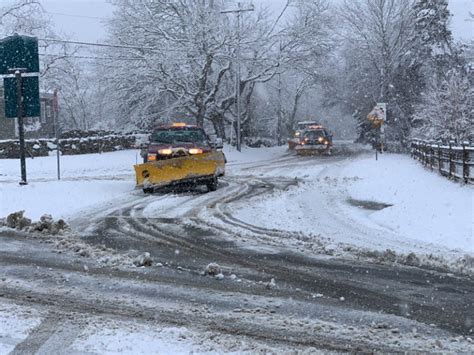 Snowfall blankets the Vineyard - The Martha's Vineyard Times