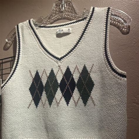 Hollister Argyle Cropped Sweater Vest Size M Depop