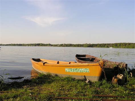 Free Fiberglass Row Boats Photos And Pictures Freeimages