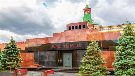 Arson attack at Lenin's tomb — RT Russia & Former Soviet Union