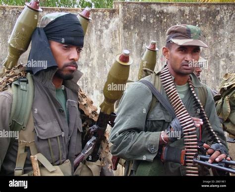 Sri Lanka Heavily Armed Sri Lanka Army Soldiers Preparing To Advance