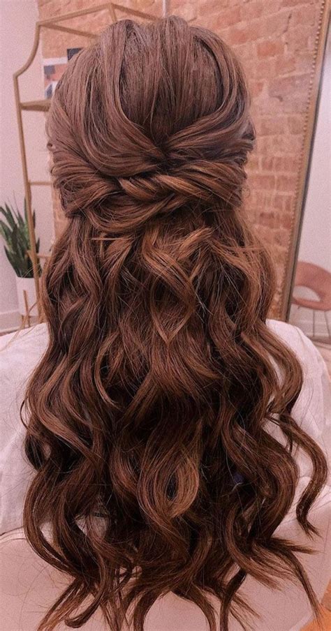 35 Cute Hairstyles With Your Hair Down Aniketmaxton